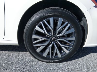 2025 Nissan Altima - Photo 10