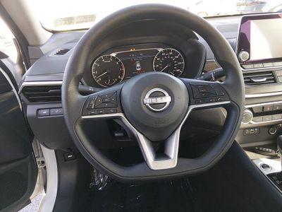 2025 Nissan Altima - Photo 12