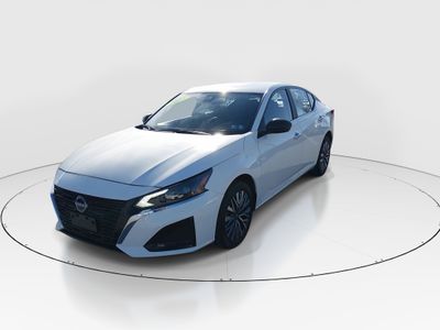 2025 Nissan Altima - Photo 3