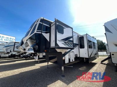2023 Heartland Road Warrior - Photo 2