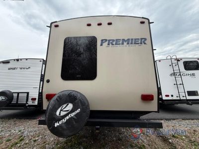 2016 Keystone RV Premier Ultra Lite - Photo 5