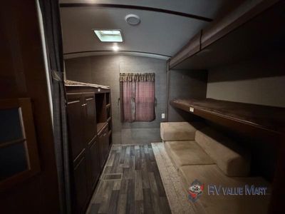 2016 Keystone RV Premier Ultra Lite - Photo 19