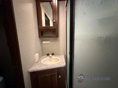2016 Keystone RV Premier Ultra Lite - Photo 23