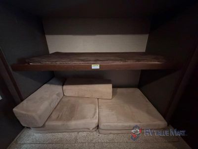 2016 Keystone RV Premier Ultra Lite - Photo 21