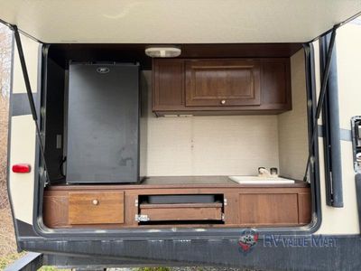 2016 Keystone RV Premier Ultra Lite - Photo 9