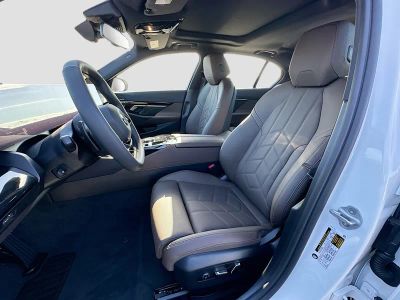 2026 BMW 5 Series — photo 15 view