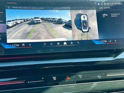 2026 BMW 5 Series — photo 11 view
