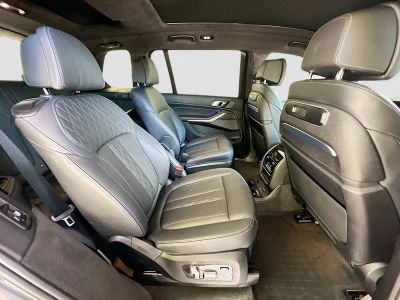 2024 BMW X7 — photo 30 view