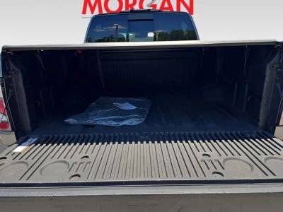 2022 Nissan Titan — photo 10 view
