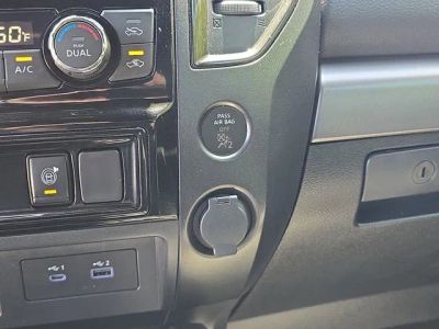 2022 Nissan Titan — photo 26 view
