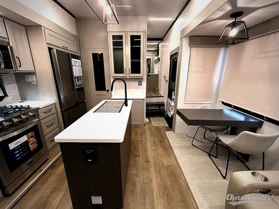 2025 Palomino Columbus - Photo 4
