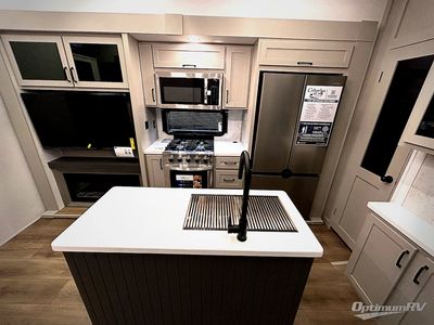 2025 Palomino Columbus - Photo 6