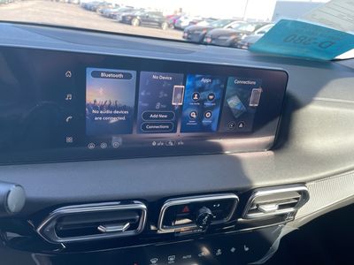 2026 Nissan Sentra — photo 11 view