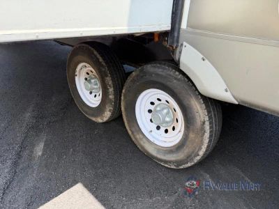 2009 Forest River RV Sandpiper — engine compartment view