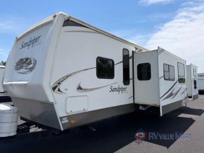 2009 Forest River RV Sandpiper — interior view