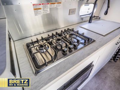 2022 Airstream Caravel - Photo 9