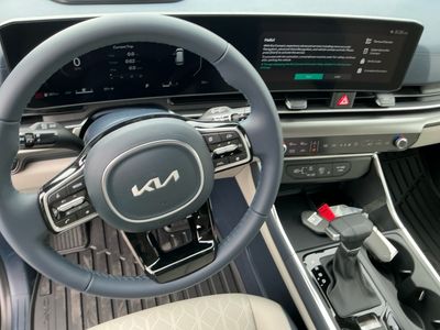 2026 Kia Carnival — photo 15 view
