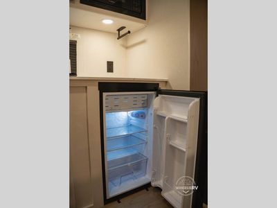 2026 Grand Design Transcend One - Photo 27