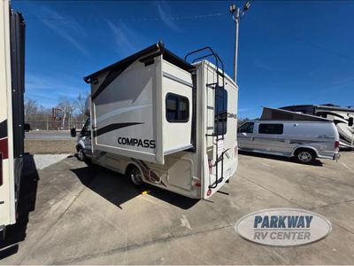 2017 Thor Motor Coach Compass - Photo 5