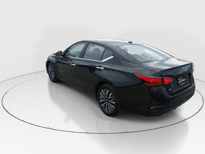 2025 Nissan Altima - Photo 5