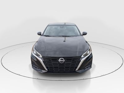 2025 Nissan Altima - Photo 2