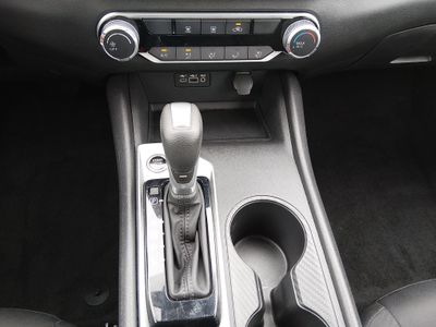 2025 Nissan Altima - Photo 13