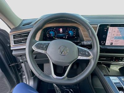 2026 Volkswagen Atlas — photo 9 view