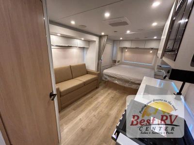 2026 Winnebago Thrive - Photo 10