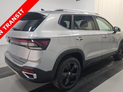2025 Volkswagen Taos - Photo 4