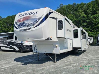 2013 Heartland ElkRidge — rear three-quarter view