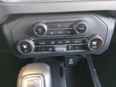 2025 Ford Bronco - Photo 18
