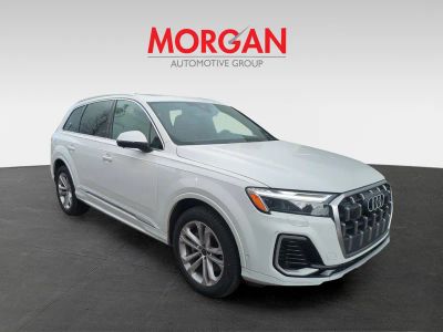 2025 Audi Q7 — side profile view