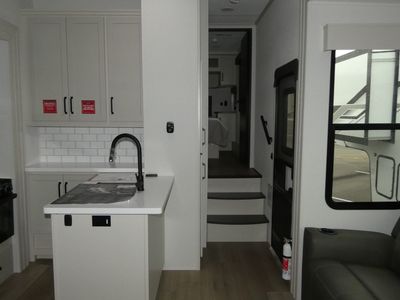 2026 Grand Design Momentum G-Class - Photo 6