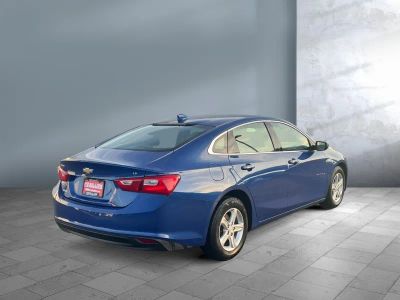 2023 Chevrolet Malibu — interior view