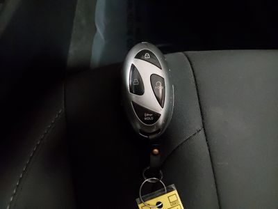 2024 Hyundai Elantra — photo 15 view