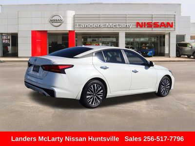 2025 Nissan Altima - Photo 3