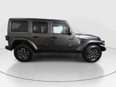 2025 Jeep Wrangler — photo 8 view