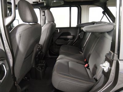 2025 Jeep Wrangler — photo 21 view