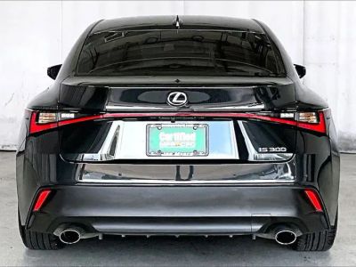 2023 LEXUS IS - Photo 3