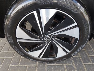 2024 Volkswagen Taos - Photo 10