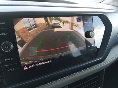2024 Volkswagen Taos - Photo 16