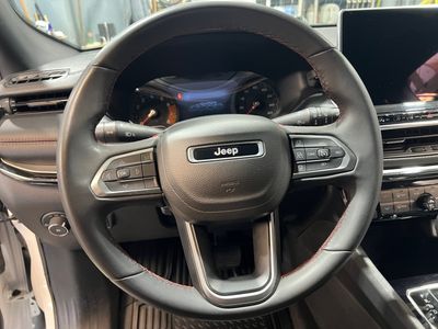 2023 Jeep Compass — photo 19 view