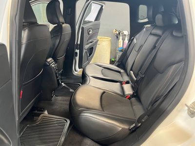 2023 Jeep Compass — photo 18 view