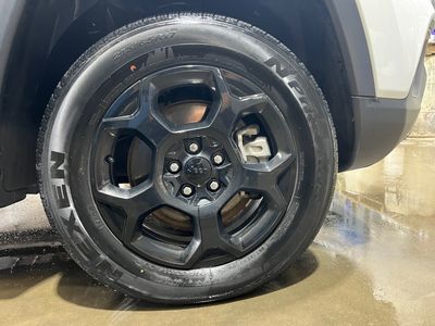 2023 Jeep Compass — photo 16 view