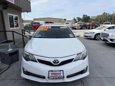 2014 Toyota Camry - Photo 8