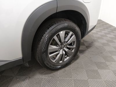 2025 Nissan Pathfinder — photo 10 view