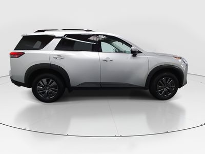 2025 Nissan Pathfinder — photo 8 view