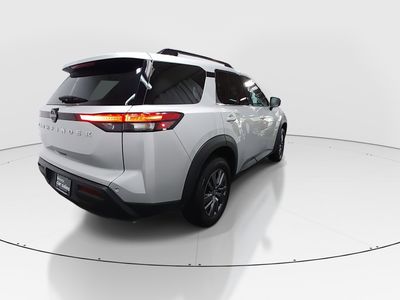2025 Nissan Pathfinder — photo 7 view