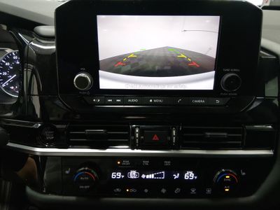 2025 Nissan Pathfinder — photo 16 view