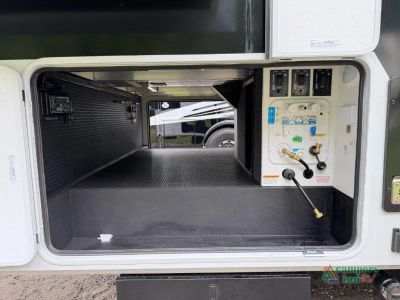 2027 Brinkley Model Z - Photo 40